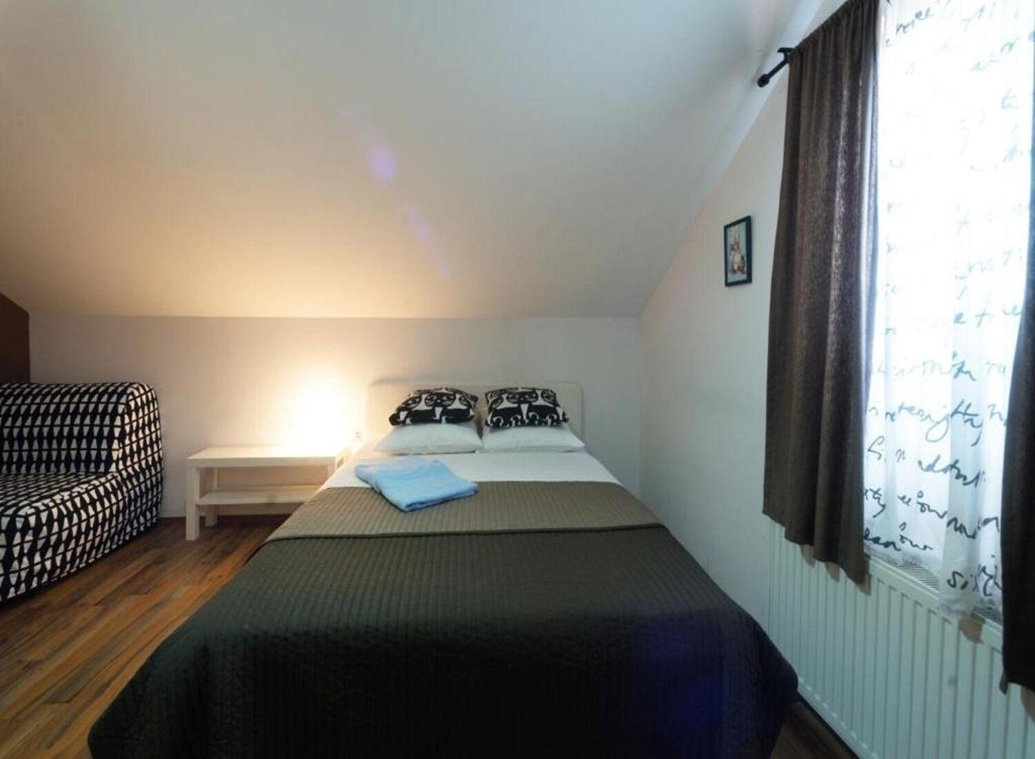 Apartments San - With Pool; Rakovica Eksteriør bilde